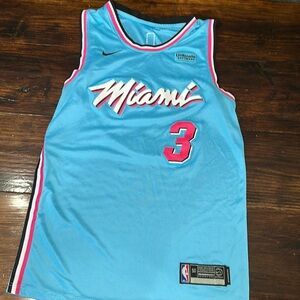 Men’s Nike Dwayne Wade Miami Heat Jersey size L / Size 50 (EU)